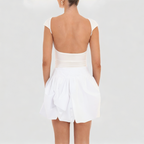 Versatile White Bud Short Skirt