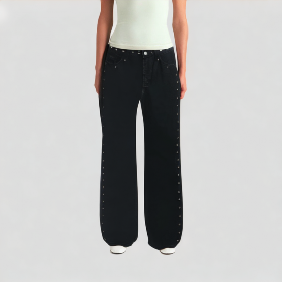 Women's Rivet Decorated Jeans