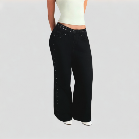 Women's Rivet Decorated Jeans